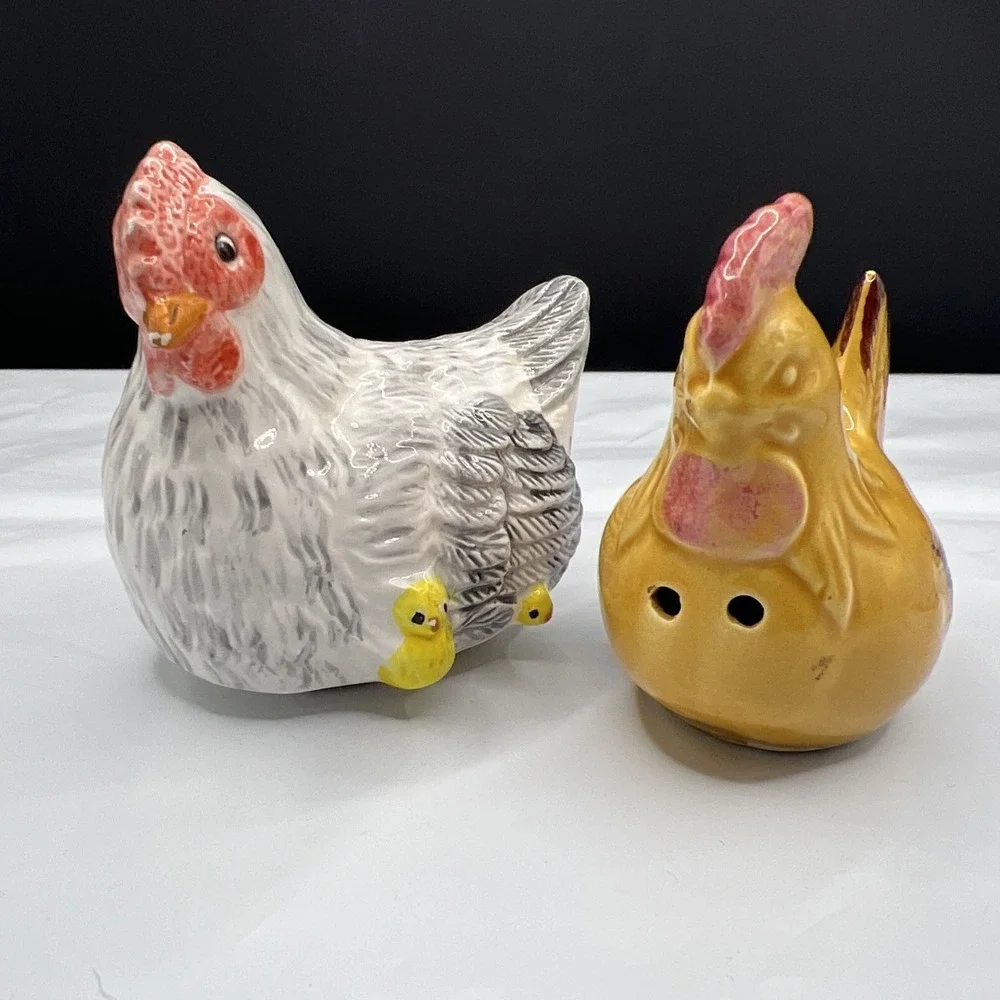 2 Vintage Ceramic Hen with Chicks & Rooster Pepper Shaker Hand Painted Chicken